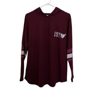 About A Girl | Maroon Red 1970 Heart Lightweight Hoodie Medium